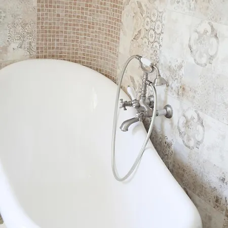 L'hostellerie Du Moulin Des Oliviers Hotel 5*