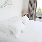 Otel L'hostellerie Du Moulin Des Oliviers 5*