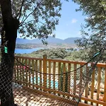 L'hostellerie Du Moulin Des Oliviers 5*