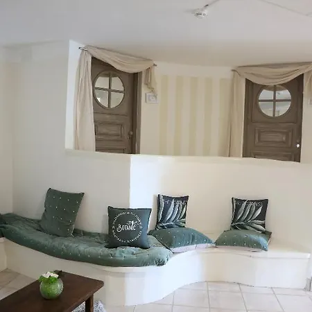 L'hostellerie Du Moulin Des Oliviers Hotel 5*