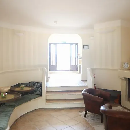 호텔 L'hostellerie Du Moulin Des Oliviers
