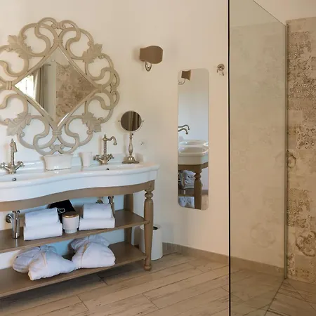 L'hostellerie Du Moulin Des Oliviers Hotel Olmeto (Corsica)
