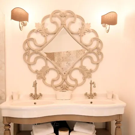 L'hostellerie Du Moulin Des Oliviers Hotel 5*
