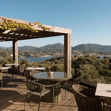 L'hostellerie Du Moulin Des Oliviers 5*