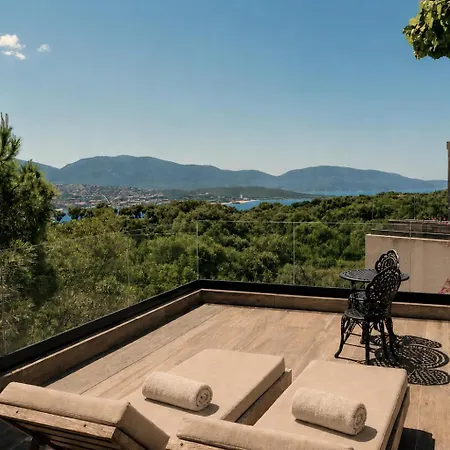 Hotel L'hostellerie Du Moulin Des Oliviers 5*
