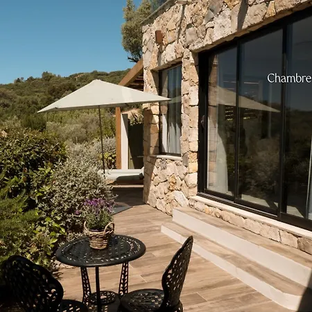 Hotel L'hostellerie Du Moulin Des Oliviers 5*