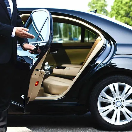 L'hostellerie Du Moulin Des Oliviers Hotel 5*