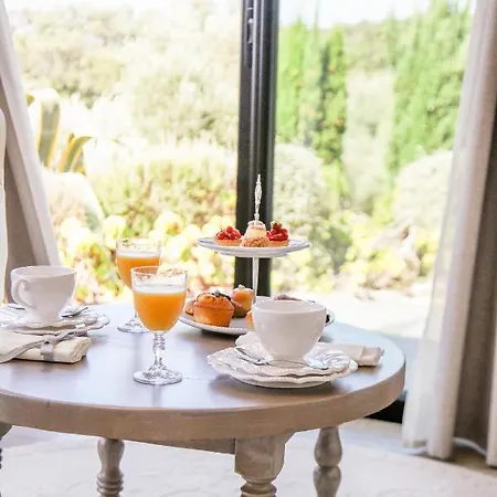 L'hostellerie Du Moulin Des Oliviers