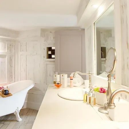 L'hostellerie Du Moulin Des Oliviers Hotel Olmeto (Corsica)