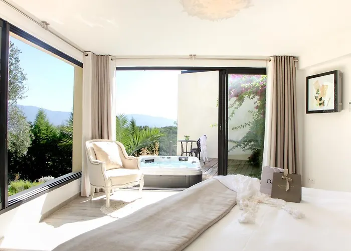 L'hostellerie Du Moulin Des Oliviers